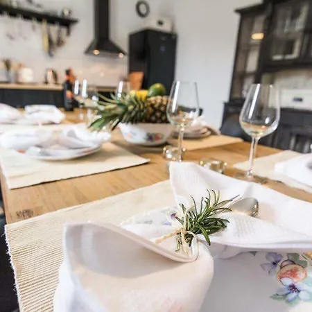 Tara Villa Sveti Filip i Jakov